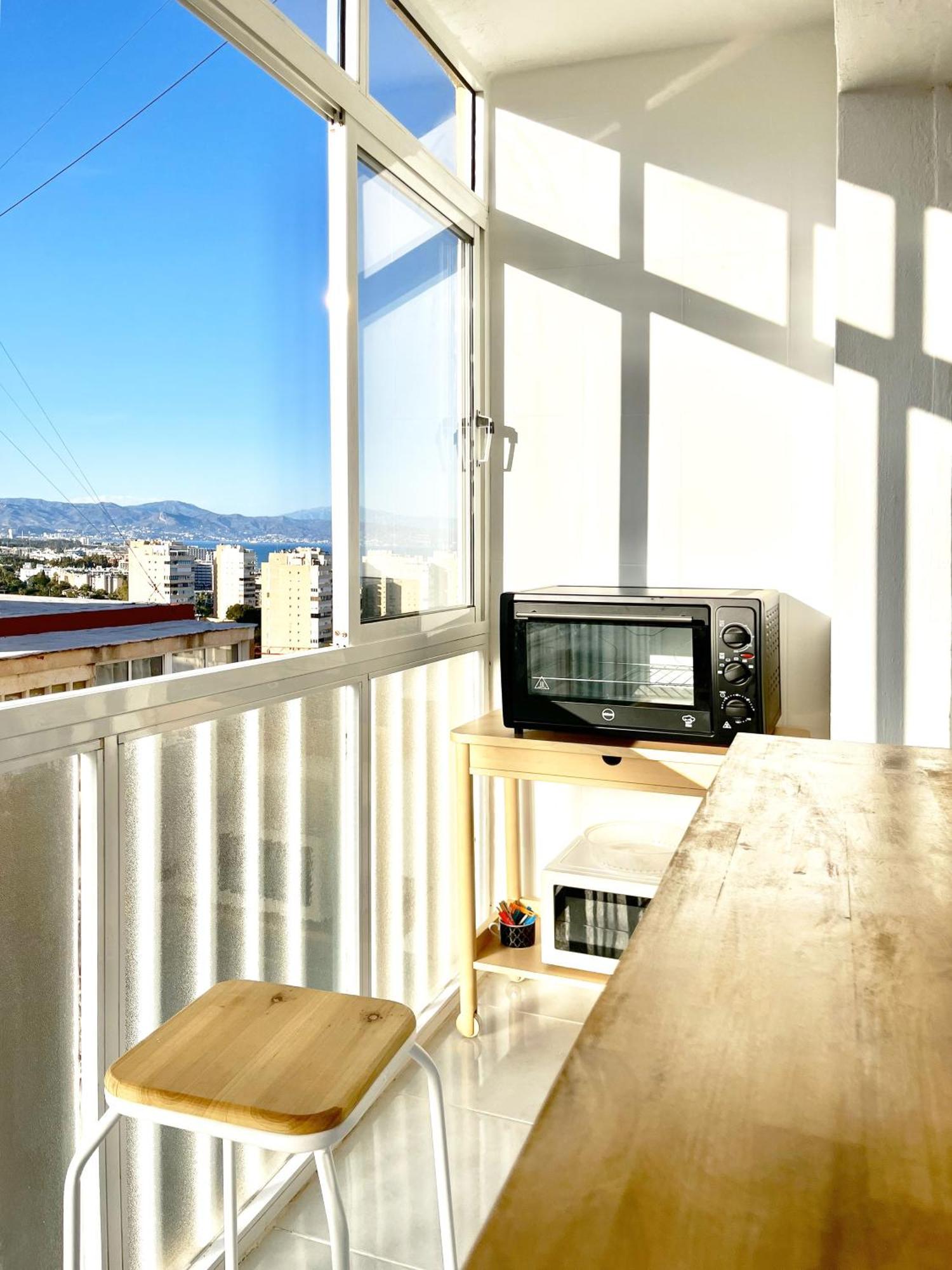 Light-Filled Apartment With Sea Views Torremolinos Exterior photo